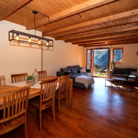 Peak By Interhome Estación